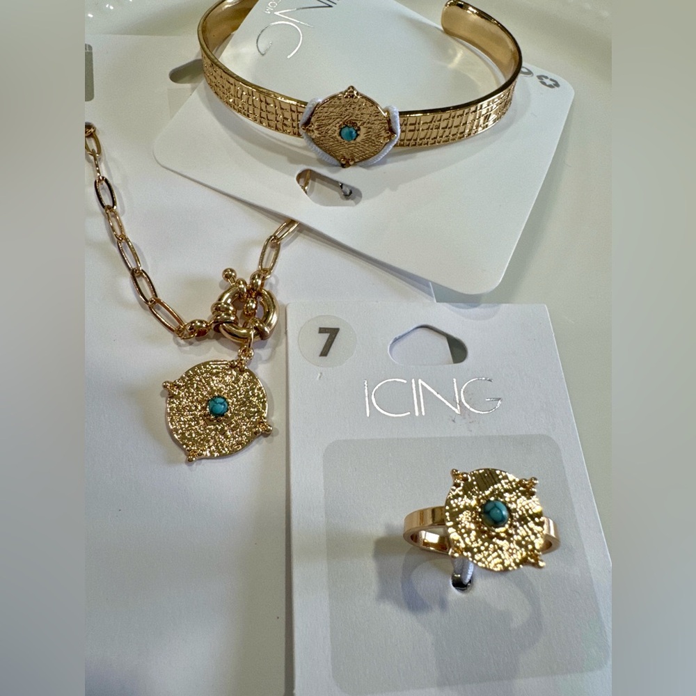 Chain, ring and bracelet set